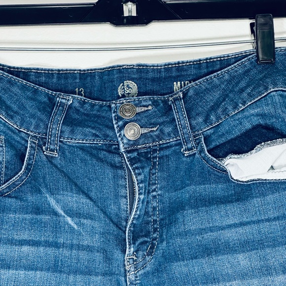 Women’s Authentic American Heritage Mid Rise Jean Shorts - Picture 2 of 4